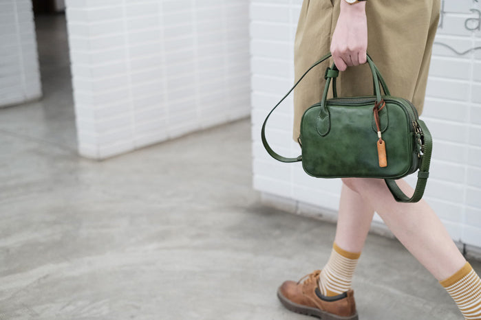 Wie wählen Frauen die Größe ihrer Tasche?