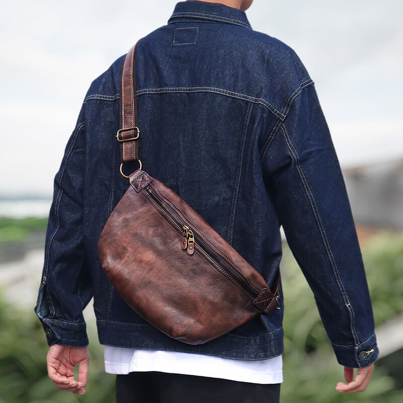 Herren Brusttasche Leder Vintage Umhängetasche für Alltag in 2 Farben