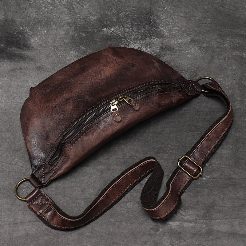 Herren Brusttasche Leder Vintage Umhängetasche für Alltag in 2 Farben