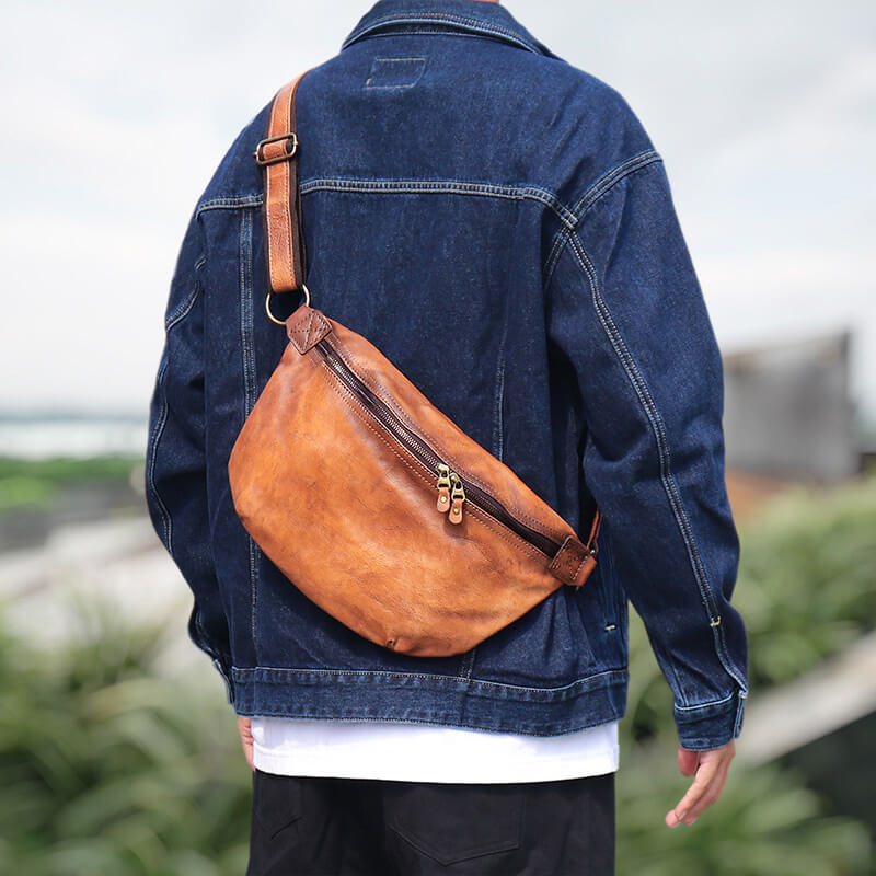 Herren Brusttasche Leder Vintage Umhängetasche für Alltag in 2 Farben