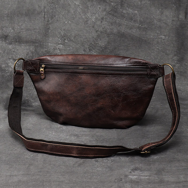 Herren Brusttasche Leder Vintage Umhängetasche für Alltag in 2 Farben