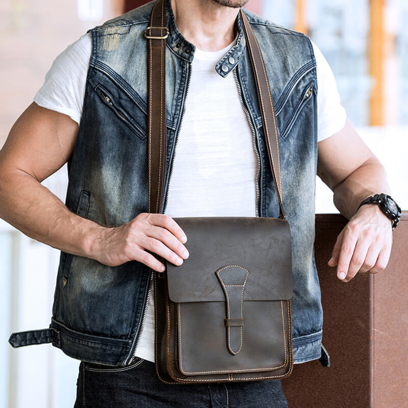 Umhängetasche Herren klein Vintage Leder Hochformat Ledertasche braun und schwarz