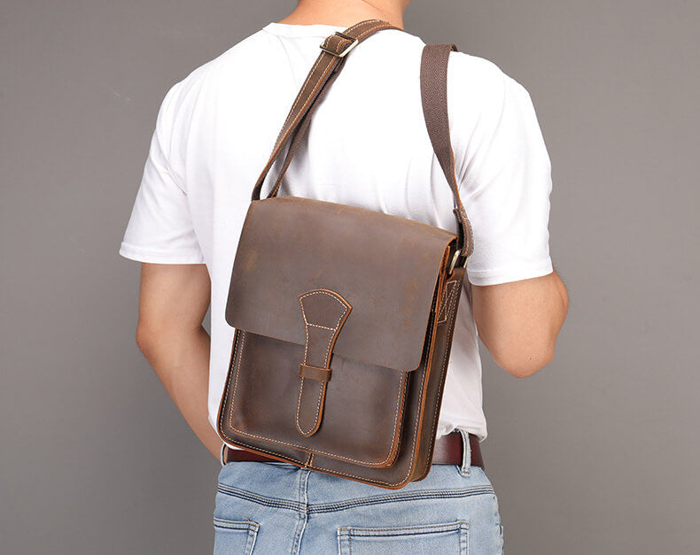 Umhängetasche Herren klein Vintage Leder Hochformat Ledertasche braun und schwarz