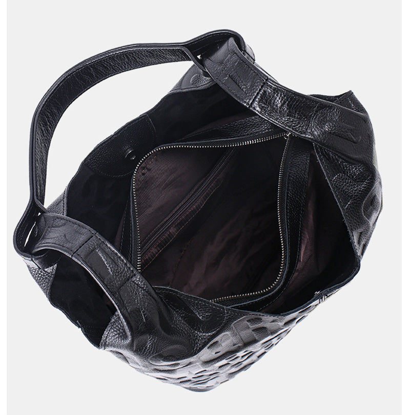 Damen Schultertasche schwarz Leder mit geprägten Buchstaben