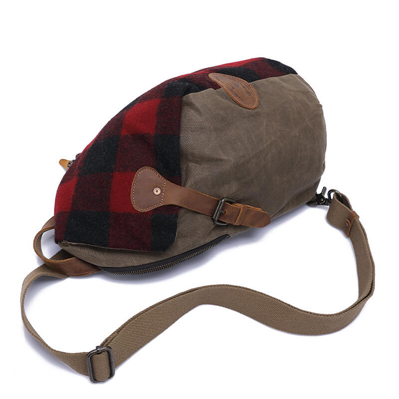 brusttasche grün