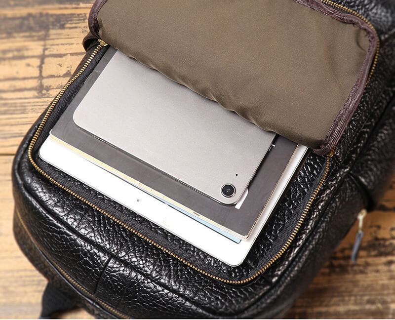 Herren Rucksack Leder schwarz mit Laptopfach für Reisen und Uni