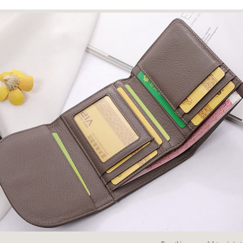 dreifach gefaltete geldbörse