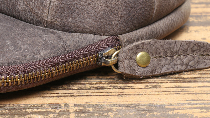 kleine Gürteltasche Herren Leder für Handy mit Haken in Hut Form