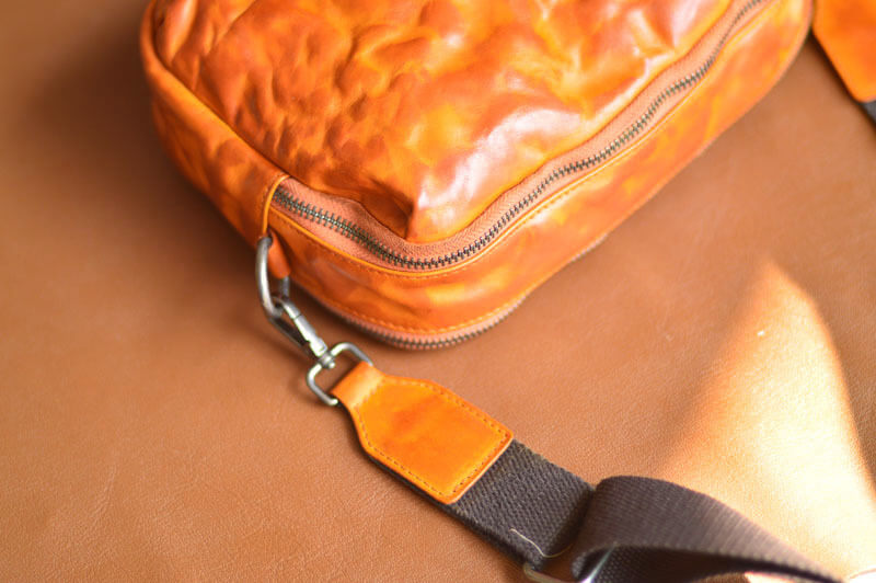 kleine Umhängetasche Herren Leder Vintage Messenger Bag in Kaffeebraun und Braun mit Reißverschluss