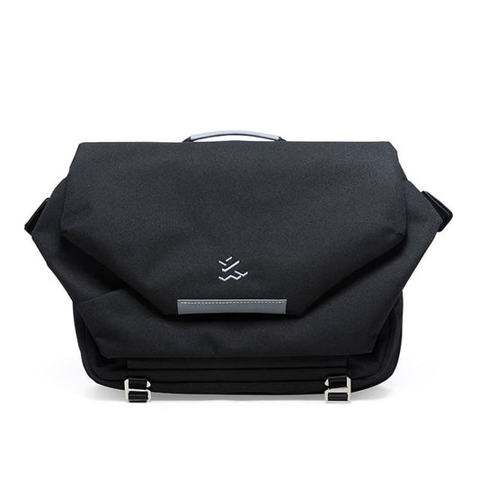 messenger bag outdoor